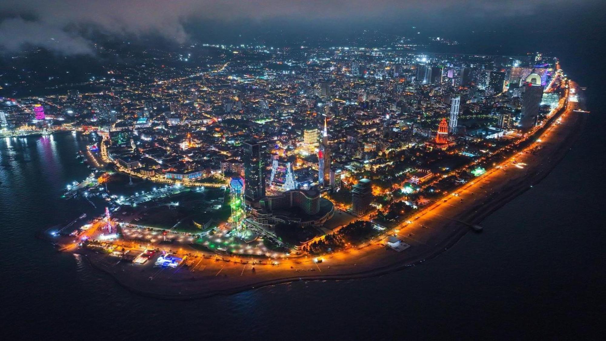 Panorama Sea View Central City Batumi & Aparthotel Екстер'єр фото