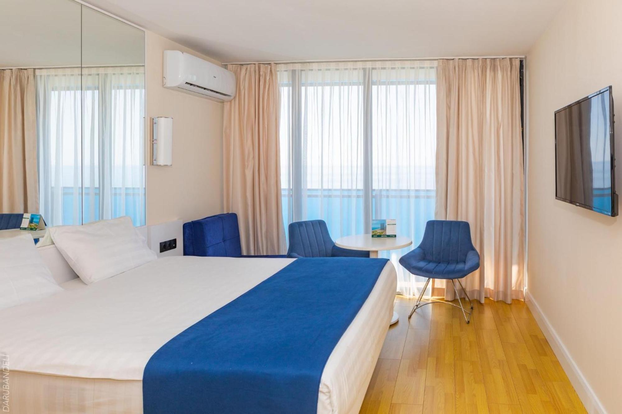 Panorama Sea View Central City Batumi & Aparthotel Екстер'єр фото